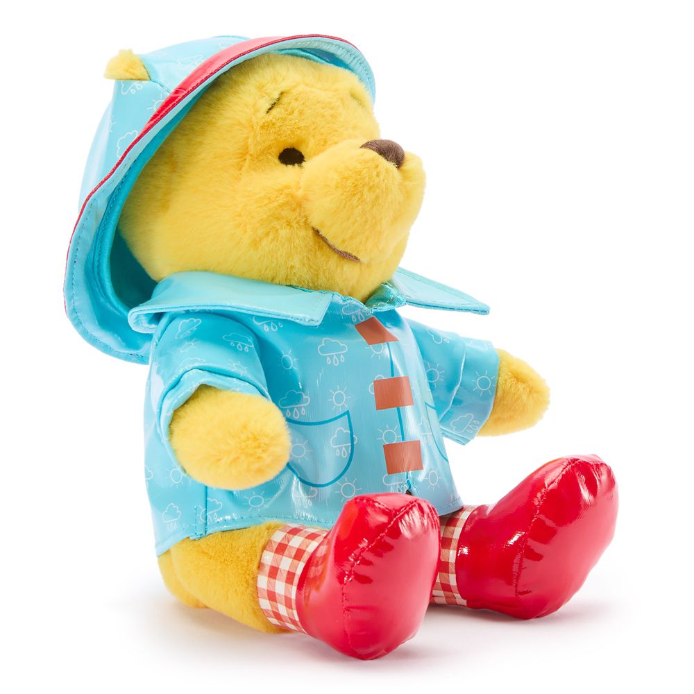 Winnie the Pooh in Rainwear Plush &ndash;&nbsp;7'' &ndash; Disney Store Europe &ndash; Exclusive