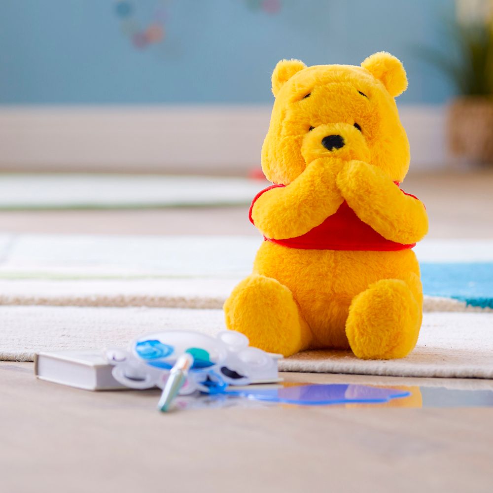 Winnie the Pooh Giggle and Wiggle Plush &ndash; 11''