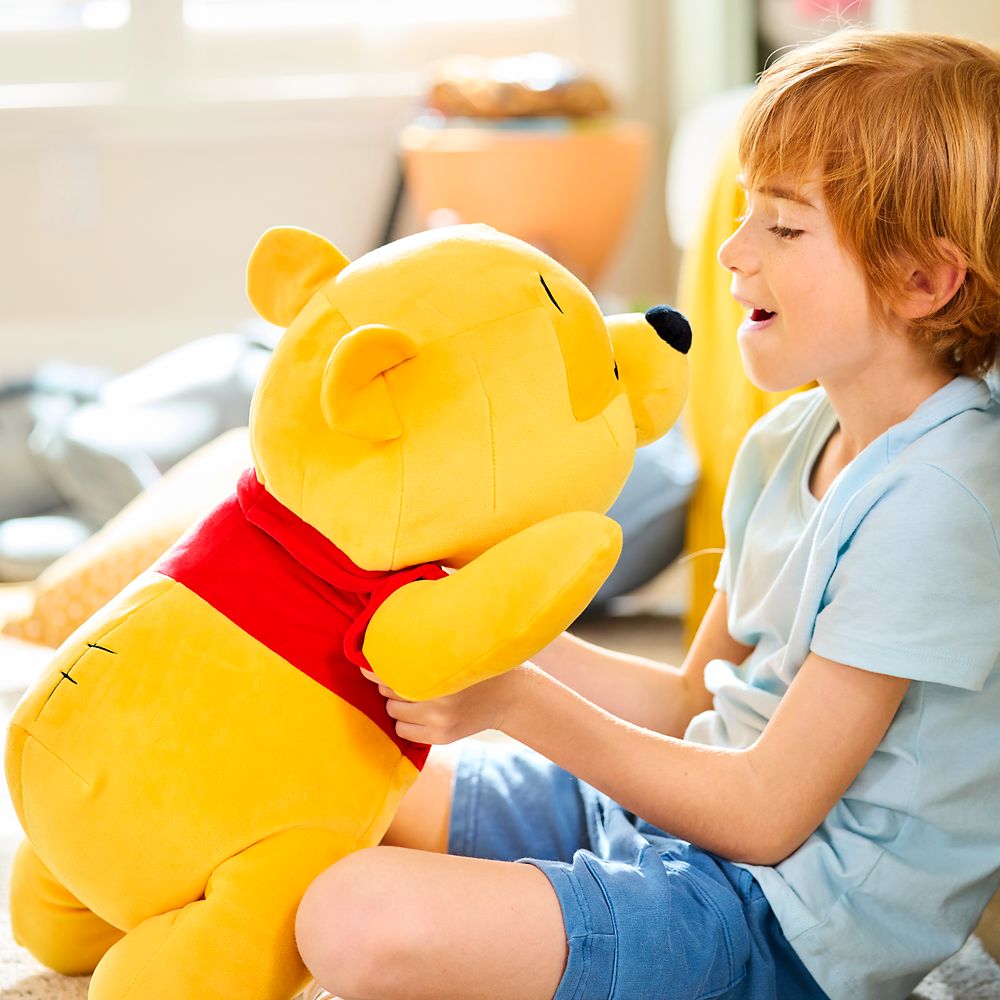 Winnie the Pooh Cuddleez Plush &ndash; Large 23''