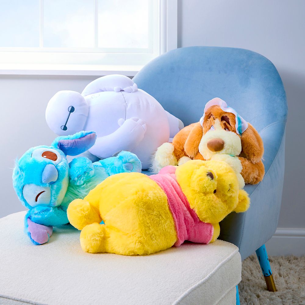 Winnie the Pooh Plush &ndash; Disney Store Japan