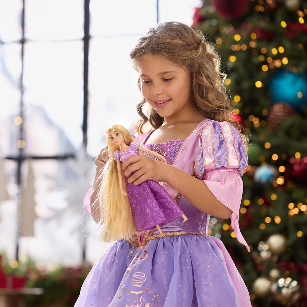 Rapunzel Classic Doll &ndash; Tangled &ndash; 11 1/2''