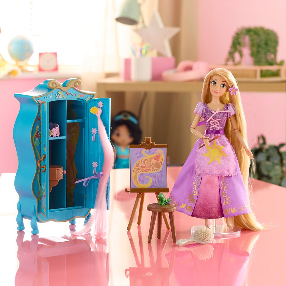 Rapunzel Wardrobe Vanity Play Set &ndash; Tangled