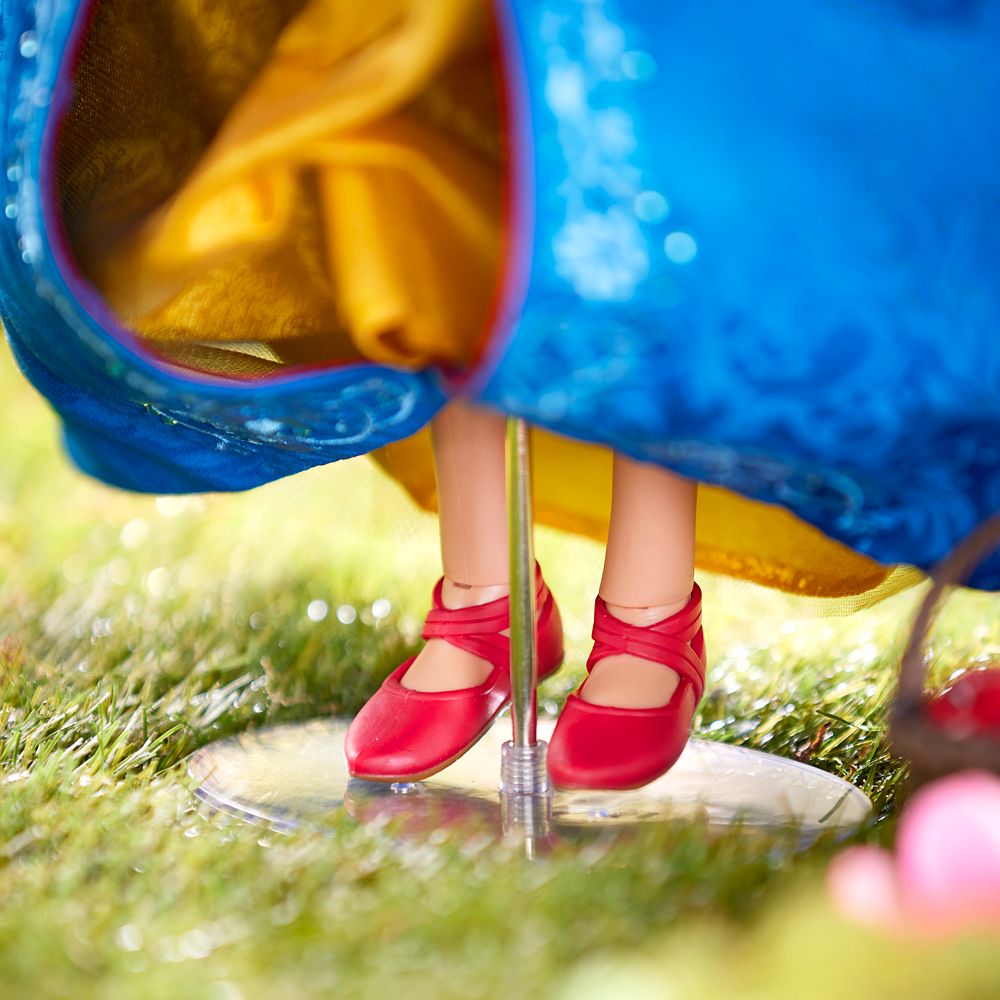 Snow White Limited Edition Doll - Disney's Snow White - 16''