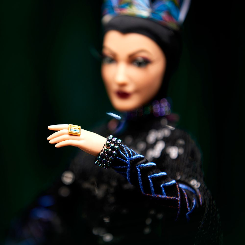 The Evil Queen Limited Edition Doll &ndash; Disney's Snow White &ndash; 17''