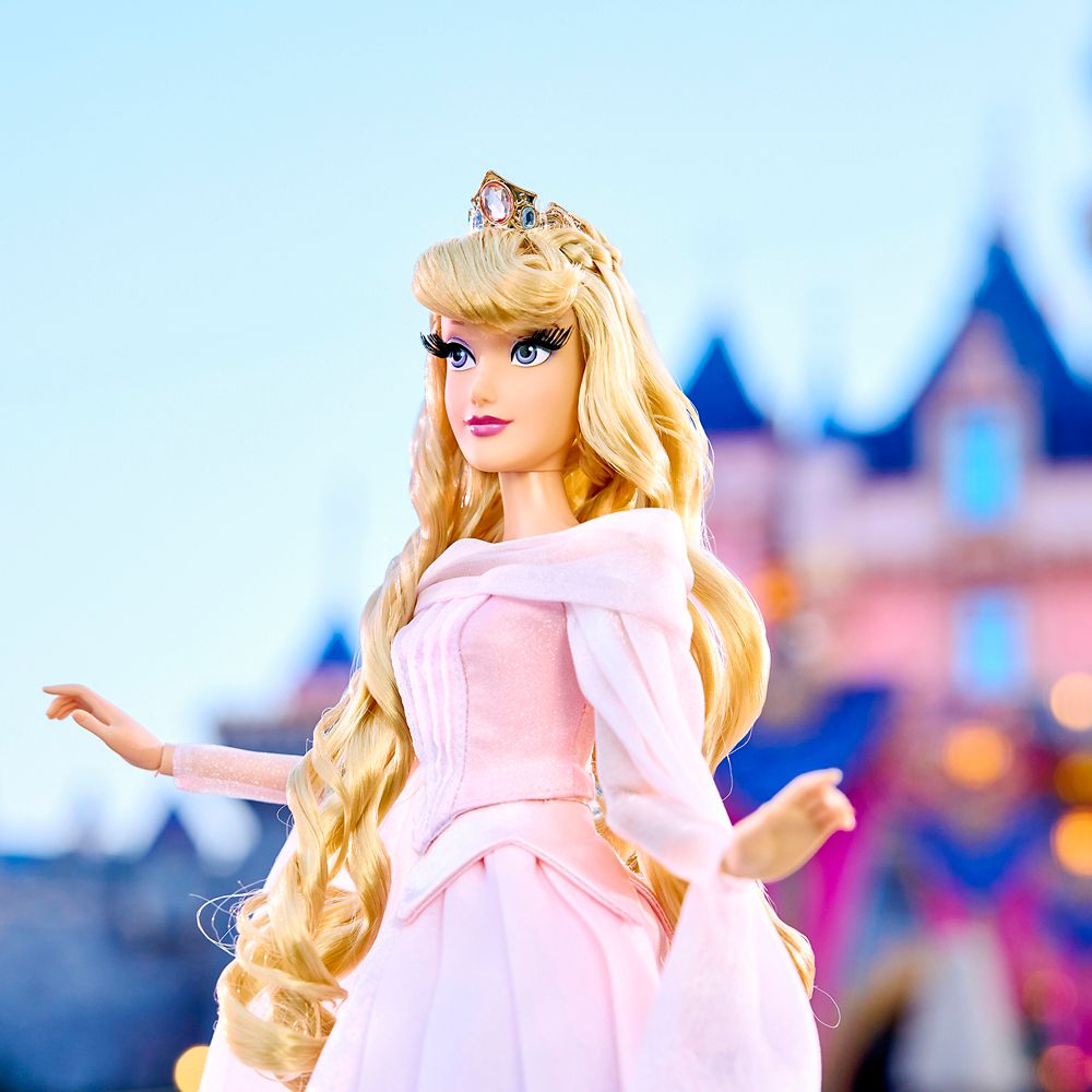 Aurora Limited Edition Doll - Sleeping Beauty - Disneyland 70th Anniversary - 16''