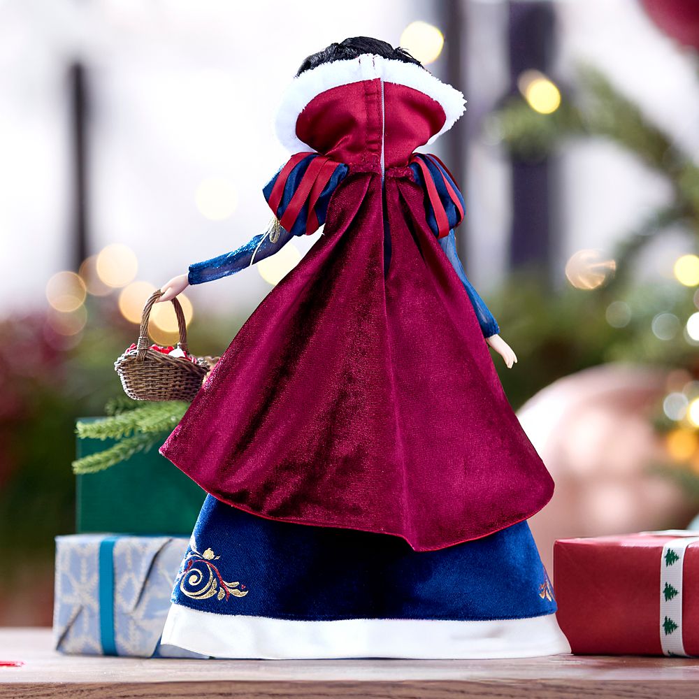 Snow White 2025 Holiday Special Edition Doll
