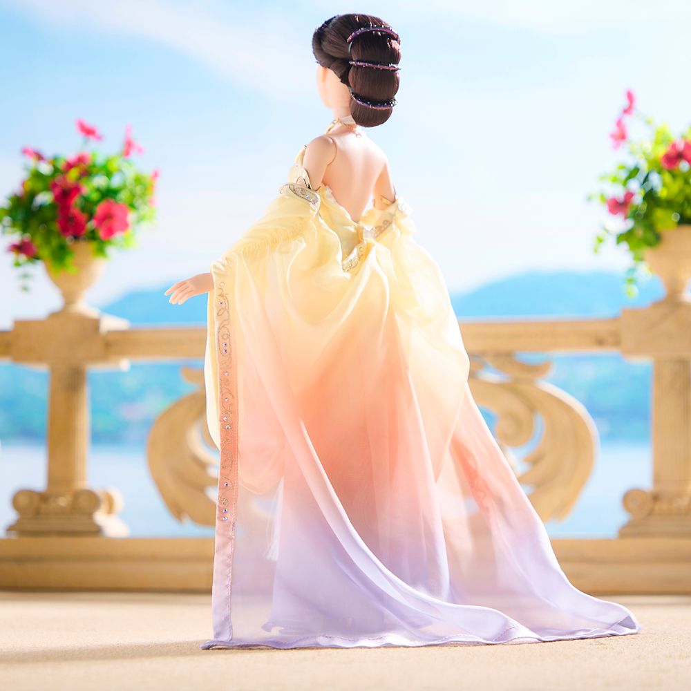 Padm&eacute; Amidala Limited Edition Collector's Doll &ndash; Star Wars Episode II: Attack of the Clones &ndash; 17''