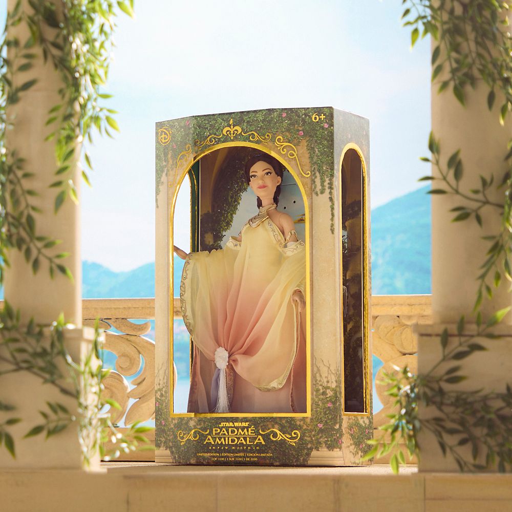 Padm&eacute; Amidala Limited Edition Collector's Doll &ndash; Star Wars Episode II: Attack of the Clones &ndash; 17''