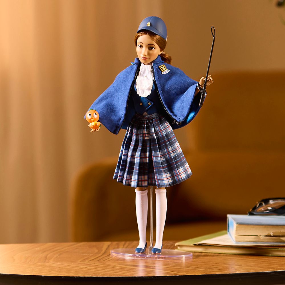 Guest Relations Cast Member Doll &ndash; Special Edition 2026 &ndash; 11 1/2''