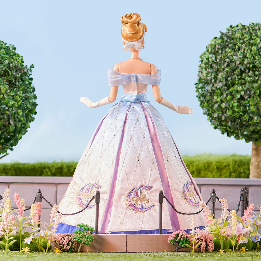 Cinderella Limited Edition Doll &ndash; Walt Disney World 55th Anniversary &ndash; 16''