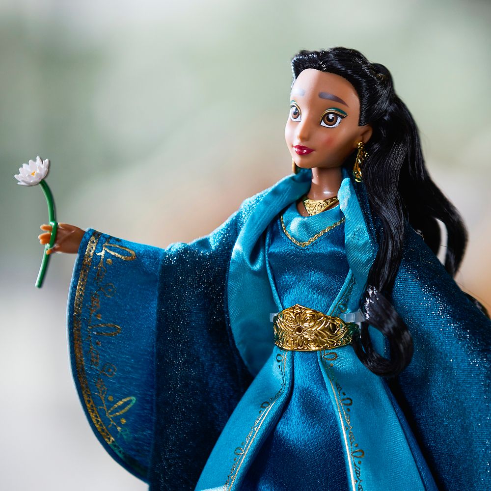 Jasmine Holiday Special Edition 2026 Doll &ndash; Aladdin &ndash; 11 1/2''