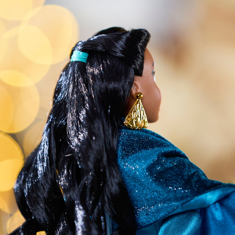Jasmine Holiday Special Edition 2026 Doll &ndash; Aladdin &ndash; 11 1/2''