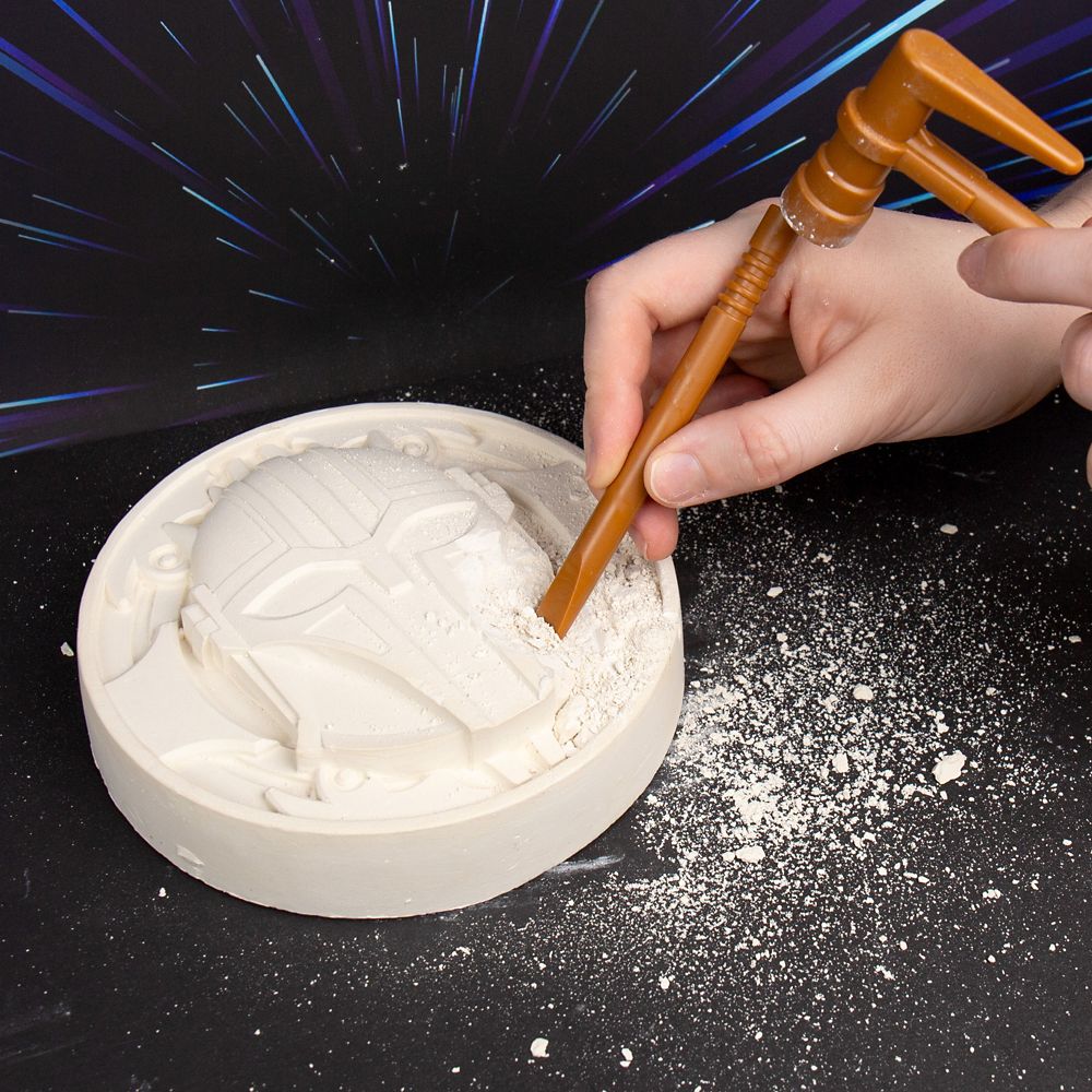 The Armorer Gemstone Dig Kit &ndash; Star Wars: The Mandalorian