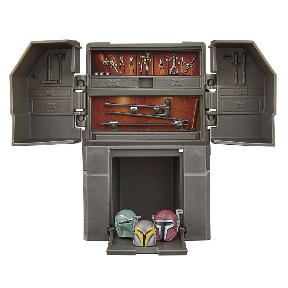 The Armorer (Lakeside Covert World) Action Figure by Hasbro &ndash; Star Wars: The Mandalorian &ndash; The Vintage Collection &ndash; 3 3/4'' Scale