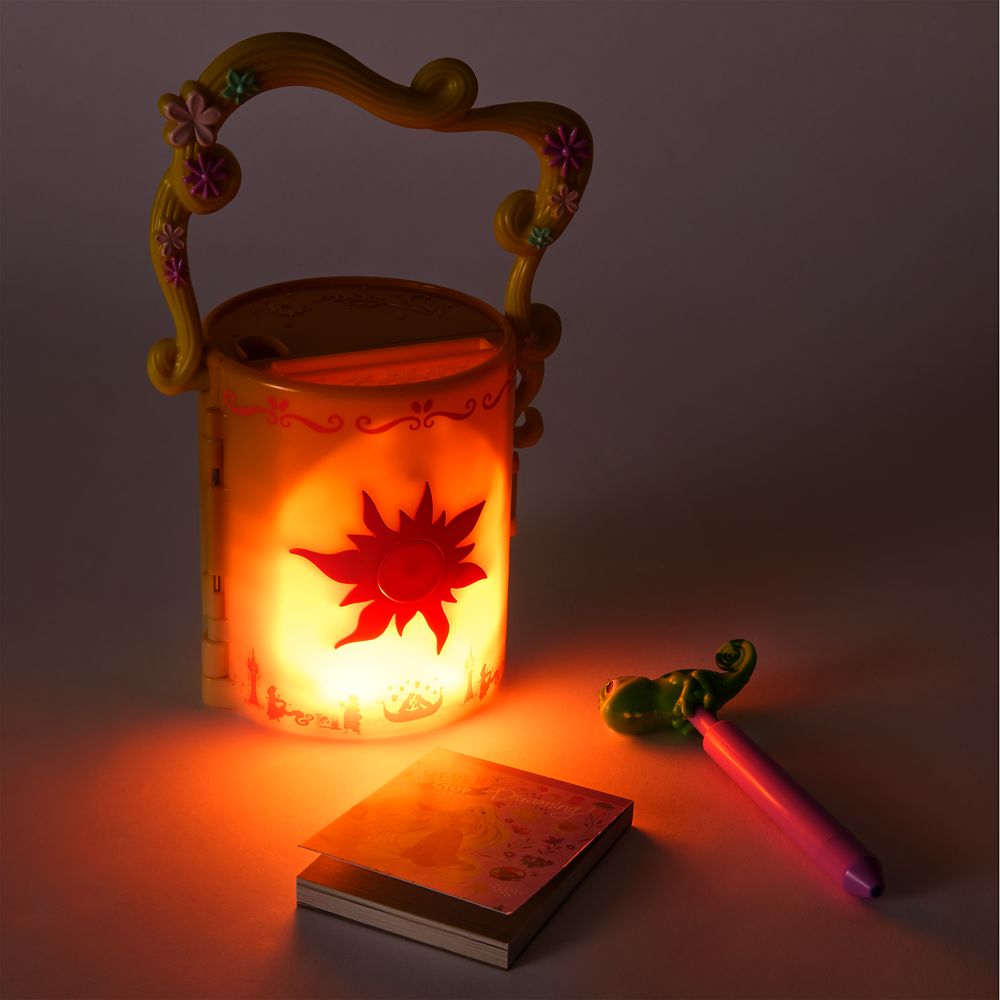 Tangled Light-Up Lantern and Stationery Set