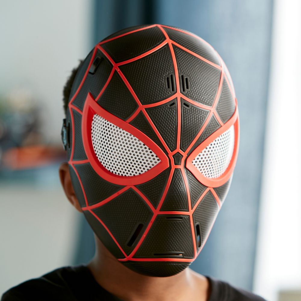 Miles Morales Light-Up Mask &ndash; Spider-Man: Across the Spider-Verse