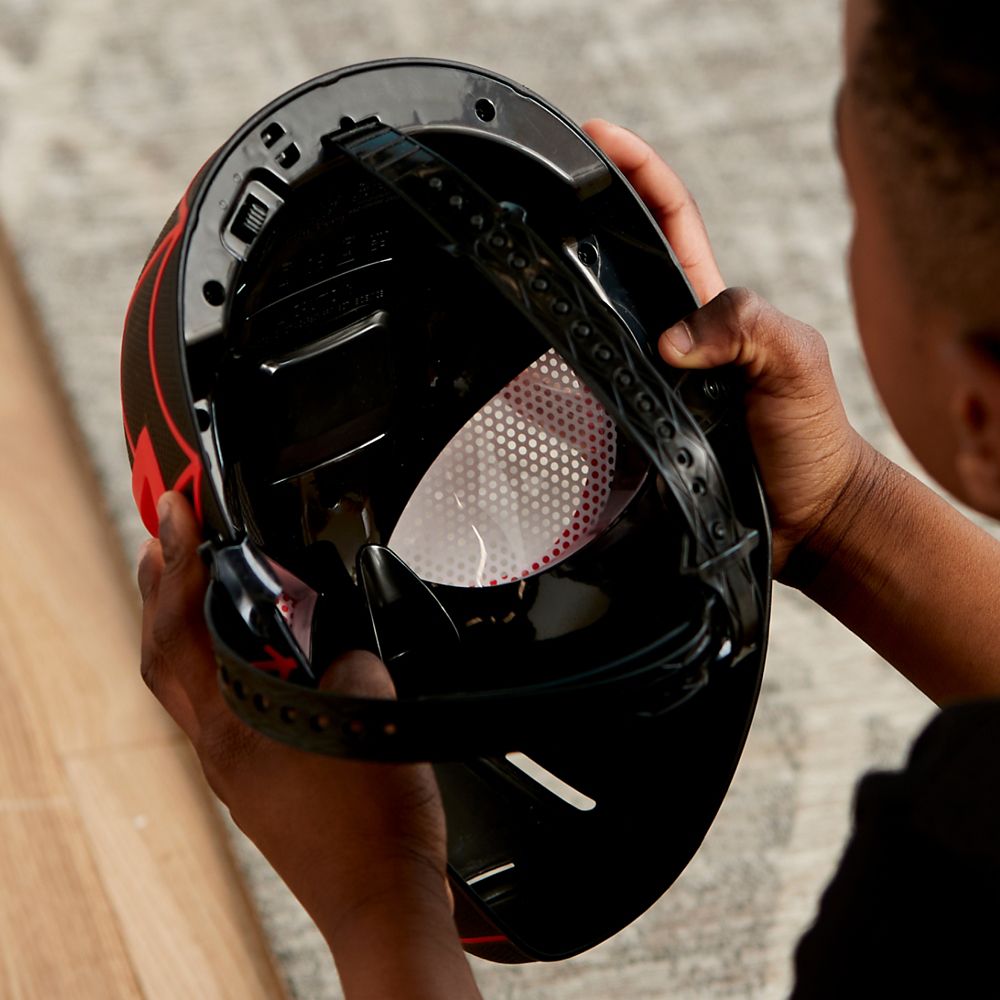 Miles Morales Light-Up Mask &ndash; Spider-Man: Across the Spider-Verse