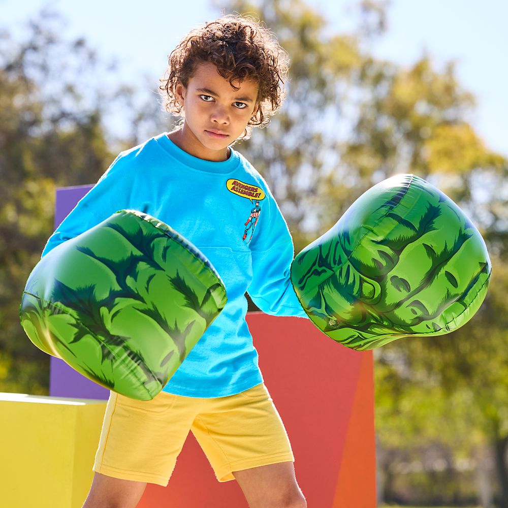 Hulk Light-Up Inflatable Hands with Sound Effects