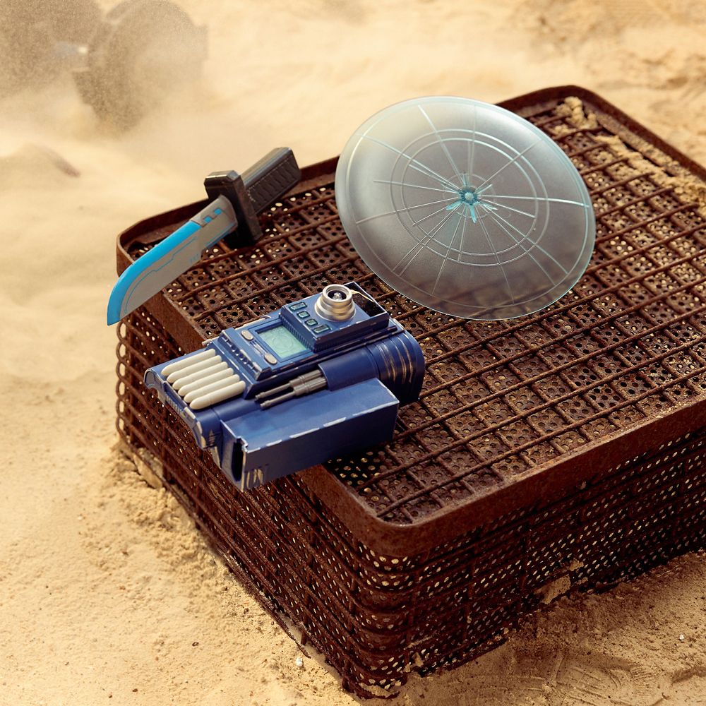 Mandalorian Vibroblade Gauntlet and Shield Set &ndash; Star Wars