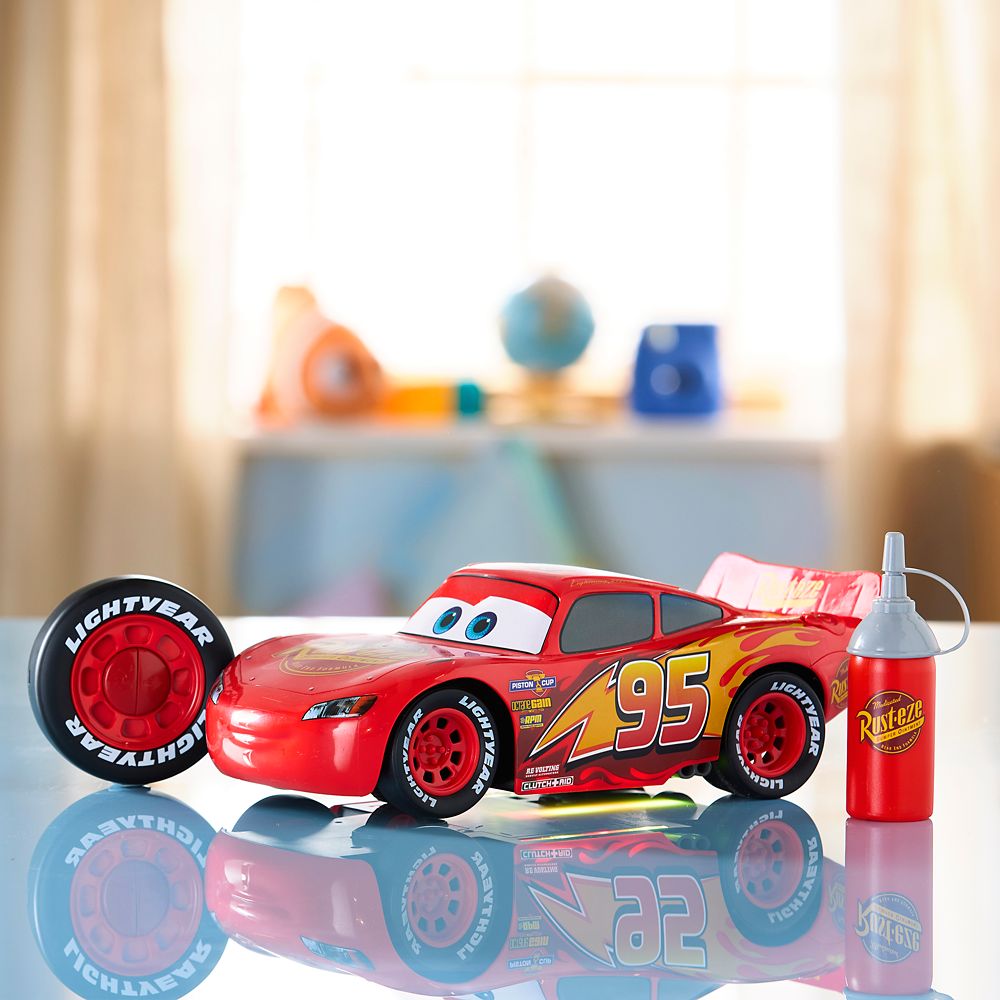 Lightning McQueen Bubble RC Car &ndash; Cars