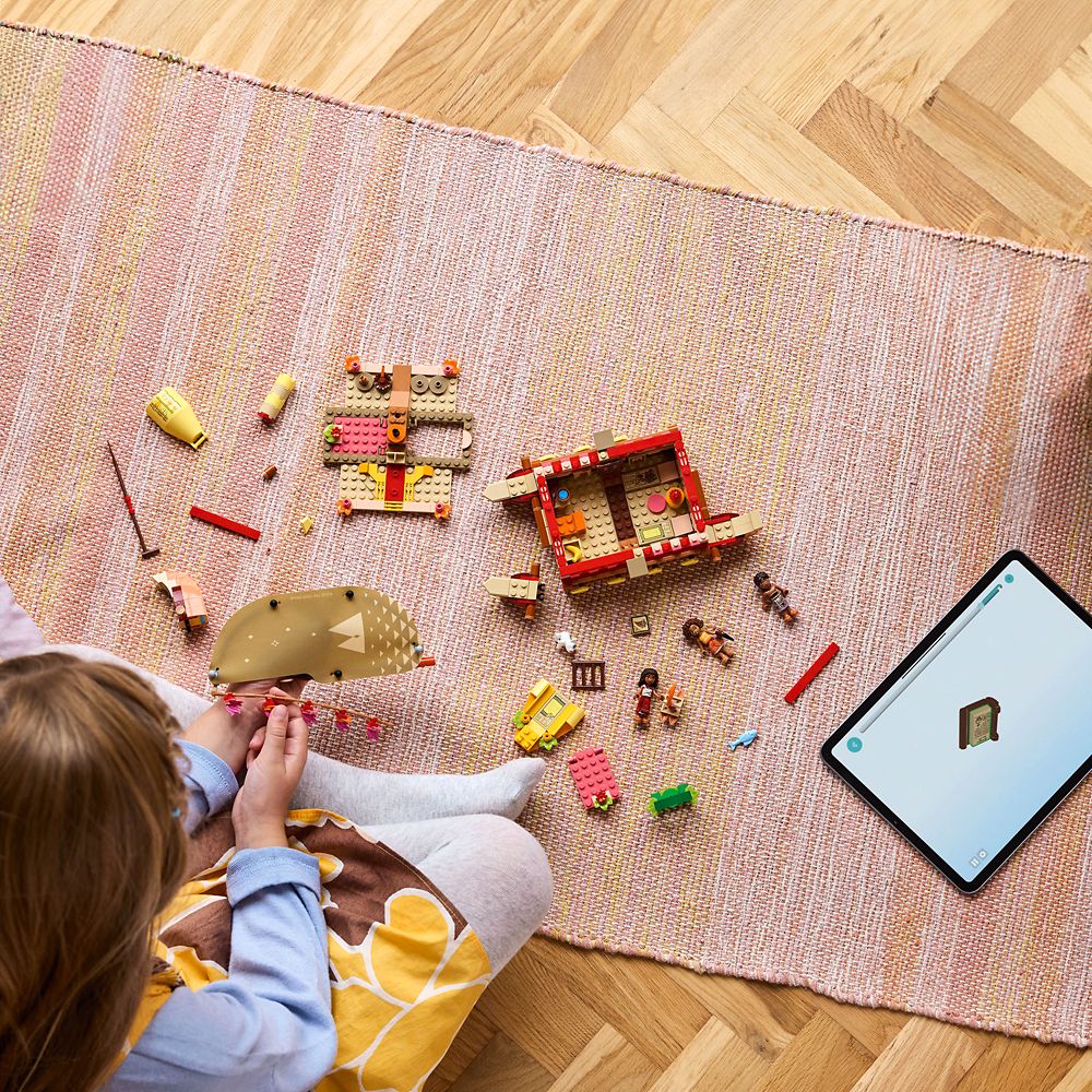 LEGO Moana's Adventure Canoe 43270 - Moana 2