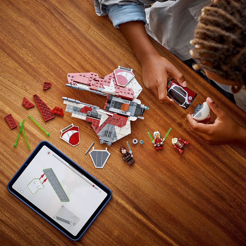 LEGO Ahsoka's Jedi Interceptor 75401 - Star Wars The Clone Wars