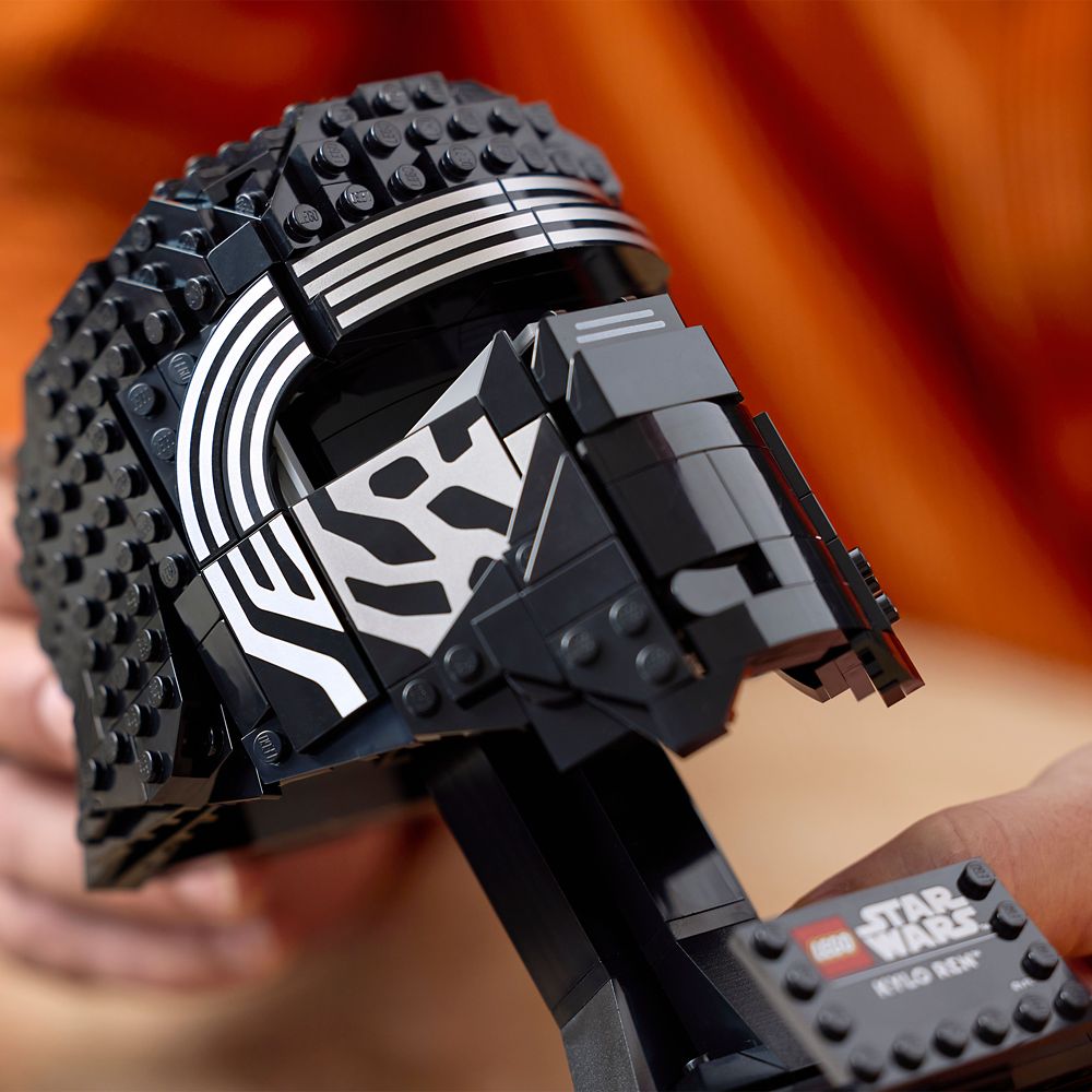 LEGO® Kylo Ren Helmet 75415 - Star Wars The Force Awakens