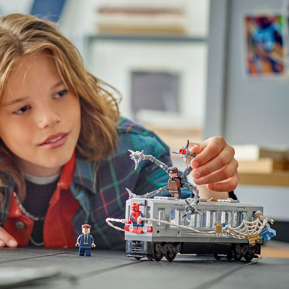 LEGO® Spider-Man vs. Doc Ock Subway Train Scene 76321 - Spider-Man 2
