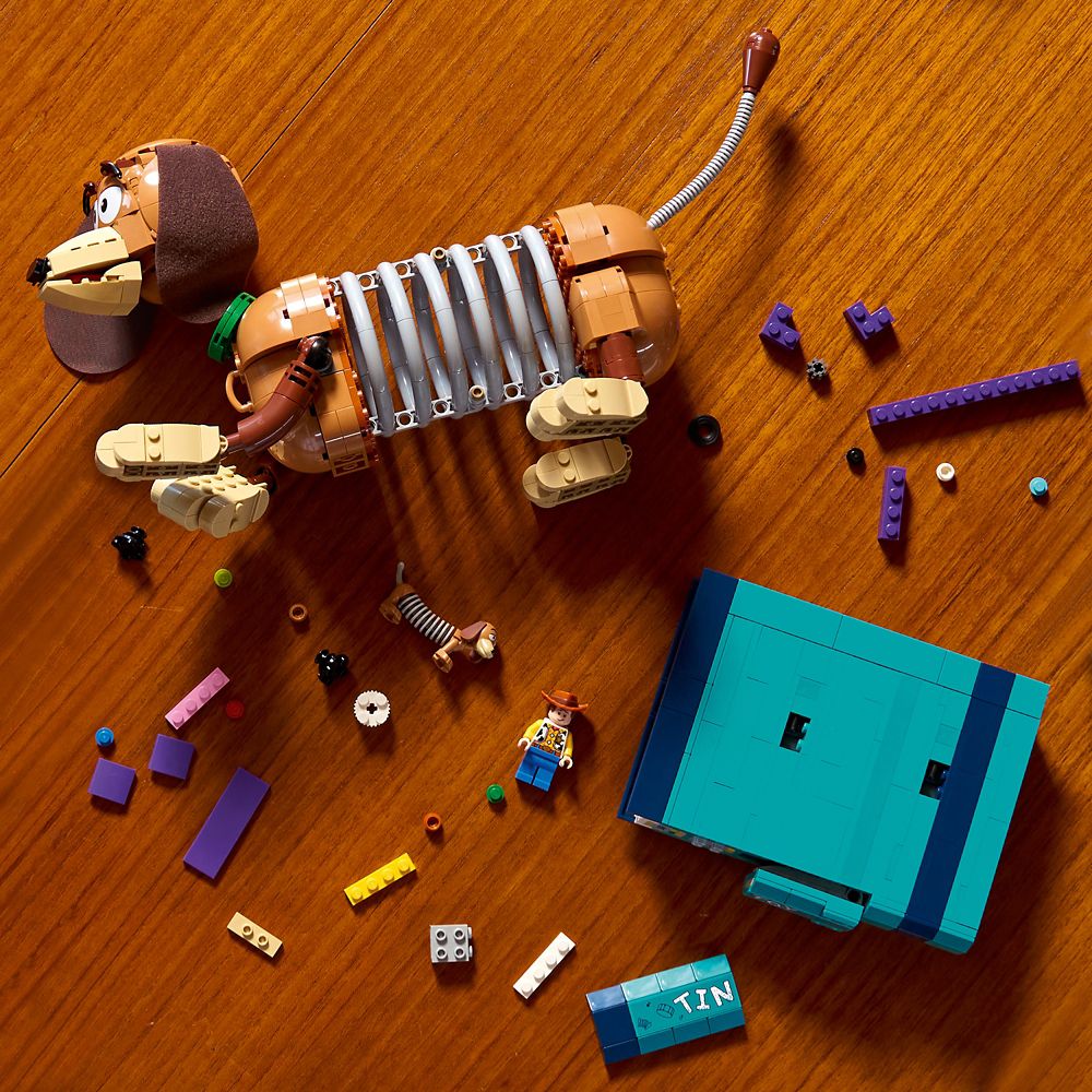 LEGO&reg; Slinky Dog Bookends Set 43301 &ndash; Toy Story