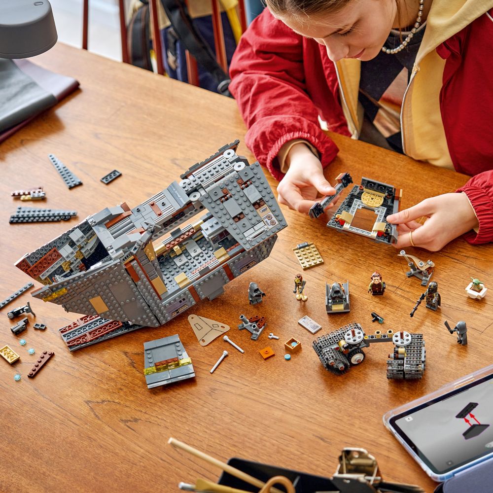 LEGO&reg; Offworld Sandcrawler and Mudhorn 75453 &ndash; Star Wars: The Mandalorian