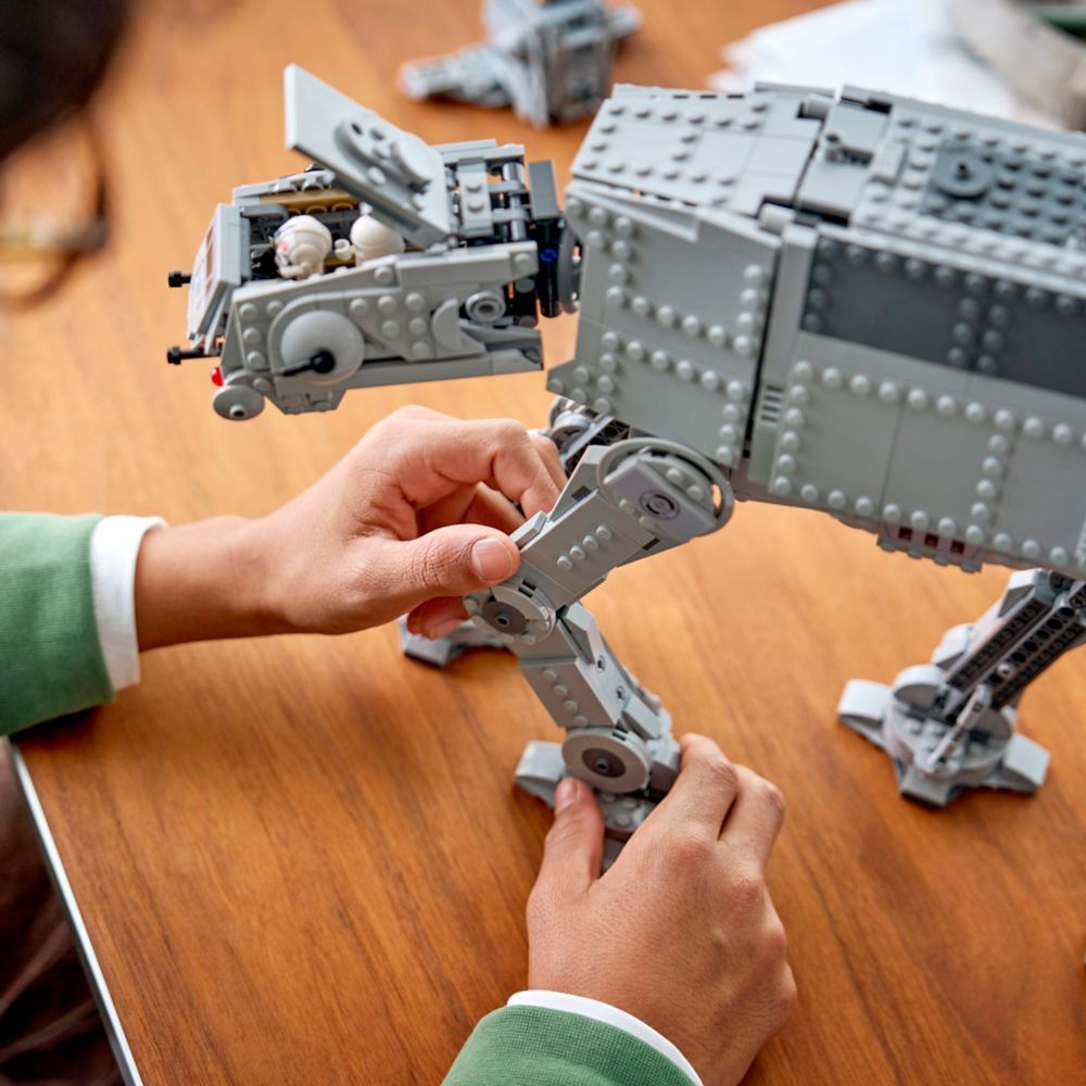 LEGO&reg; Imperial Remnant AT-AT with INT-4 75454 &ndash; Star Wars: The Mandalorian and Grogu