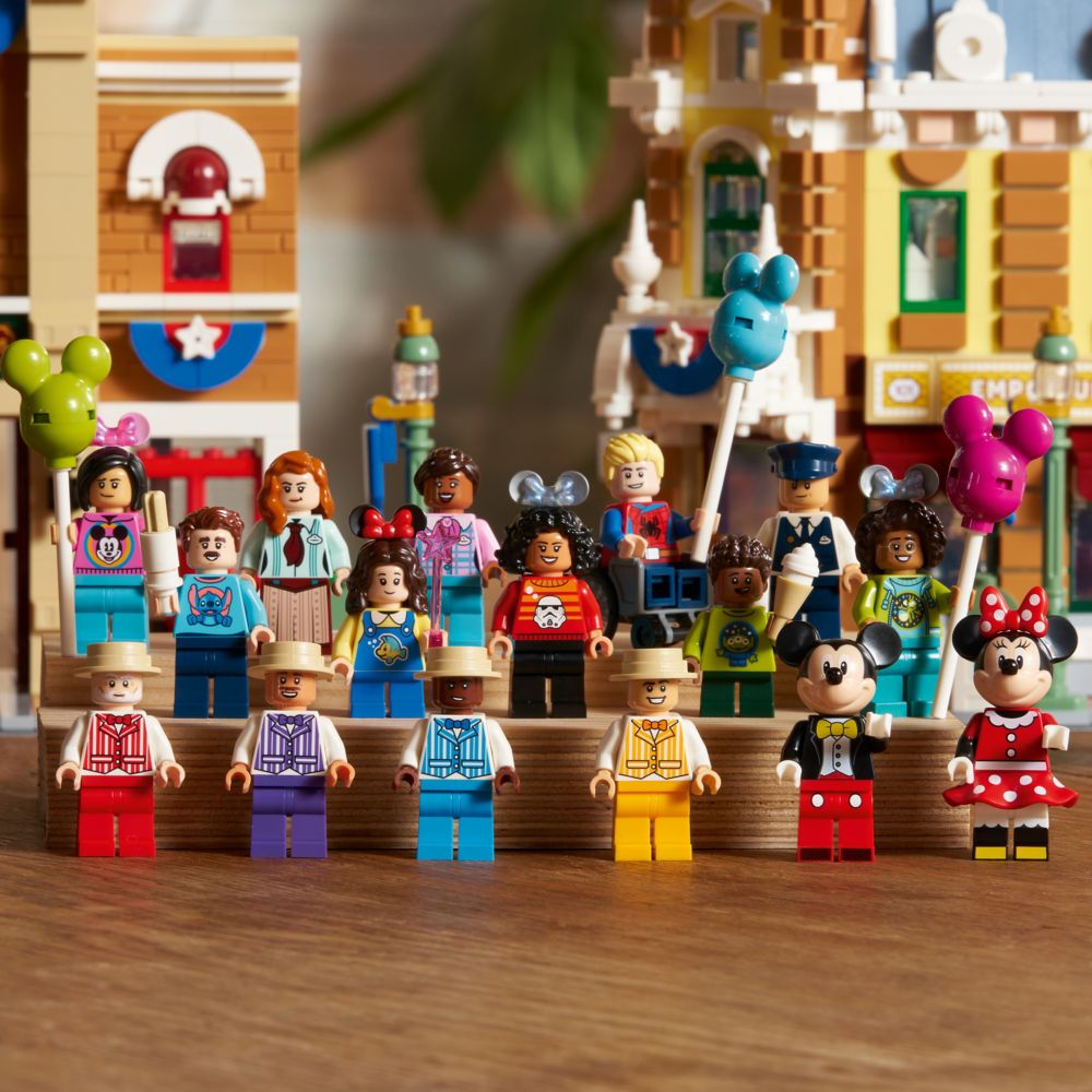 LEGO&reg; Disney Main Street U.S.A. 43302