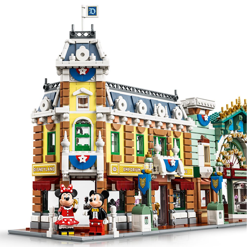 LEGO&reg; Disney Main Street U.S.A. 43302
