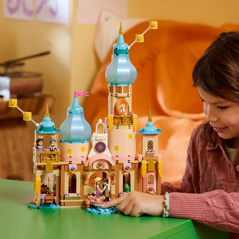 LEGO&reg; Rapunzel's Castle 43297 &ndash; Tangled