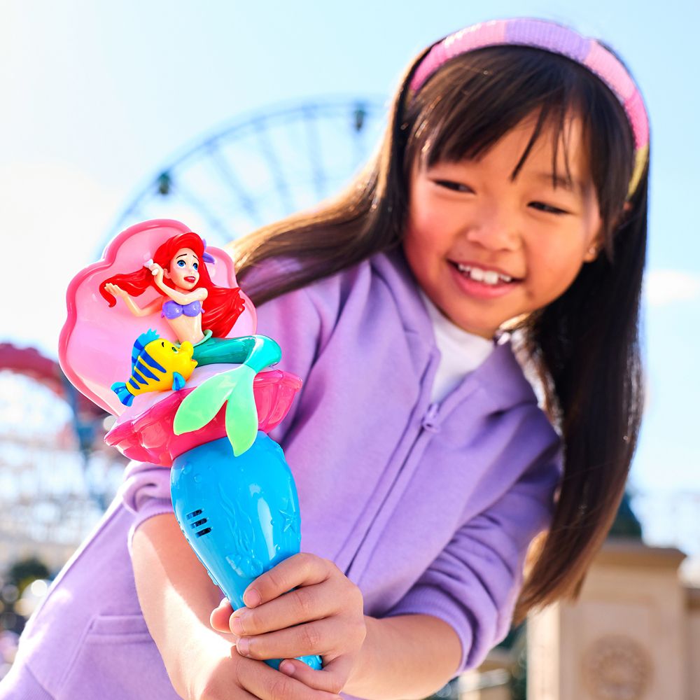 Ariel and Flounder Light and Sound Bubble Wand &ndash; The Little Mermaid