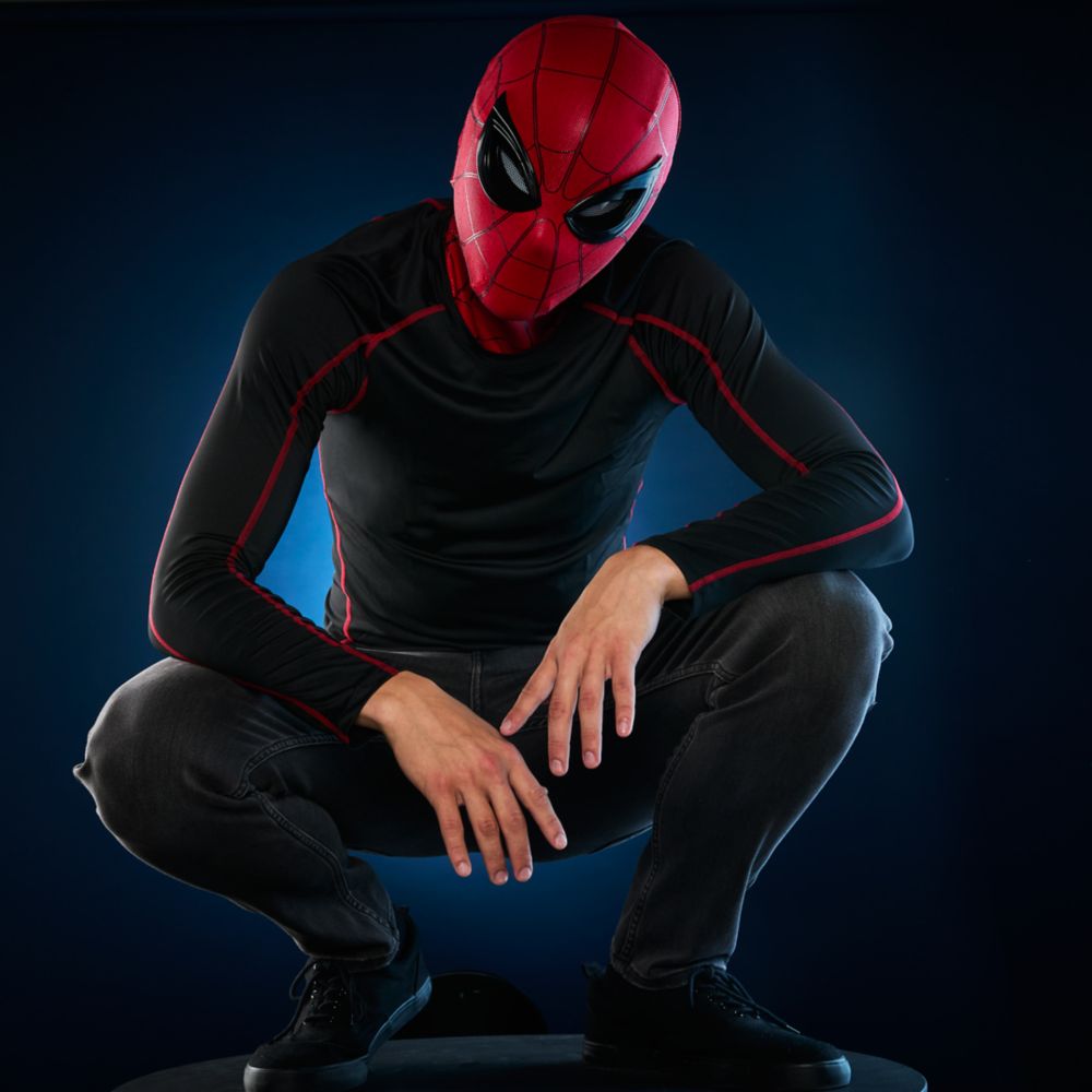 Spider-Man Electronic Expressive Mask by Hasbro &ndash; Spider-Man: Homecoming &ndash; Marvel Legends Series