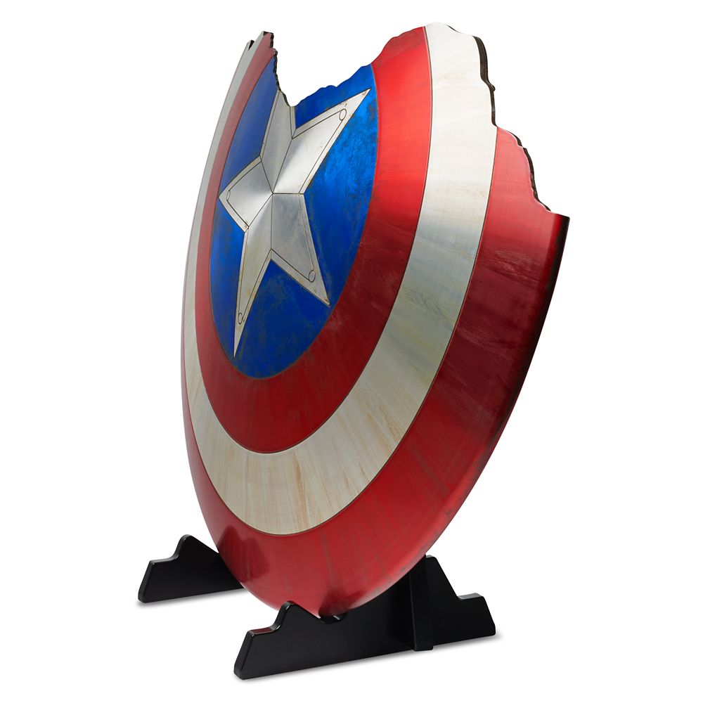 Captain America Battle-Damaged Shield &ndash; Limited Edition &ndash; D23: The Ultimate Disney Fan Event