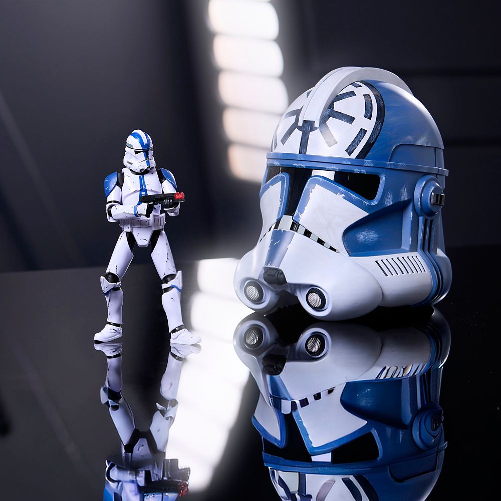 501st Legion Clone Commander Jesse Voice-Changing Helmet for Adults &ndash; Star Wars