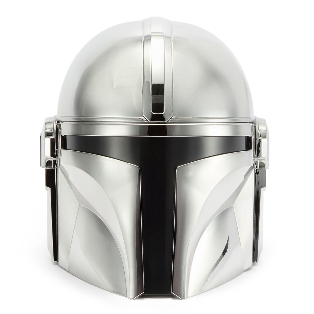 The Mandalorian Voice-Changing Helmet for Adults &ndash; Star Wars