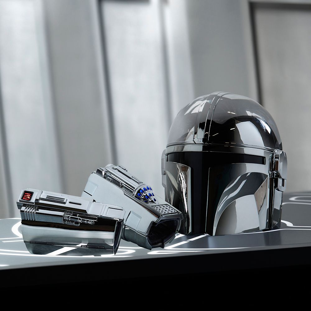 Mandalorian Gauntlets for Adults &ndash; Star Wars: Galaxy's Edge