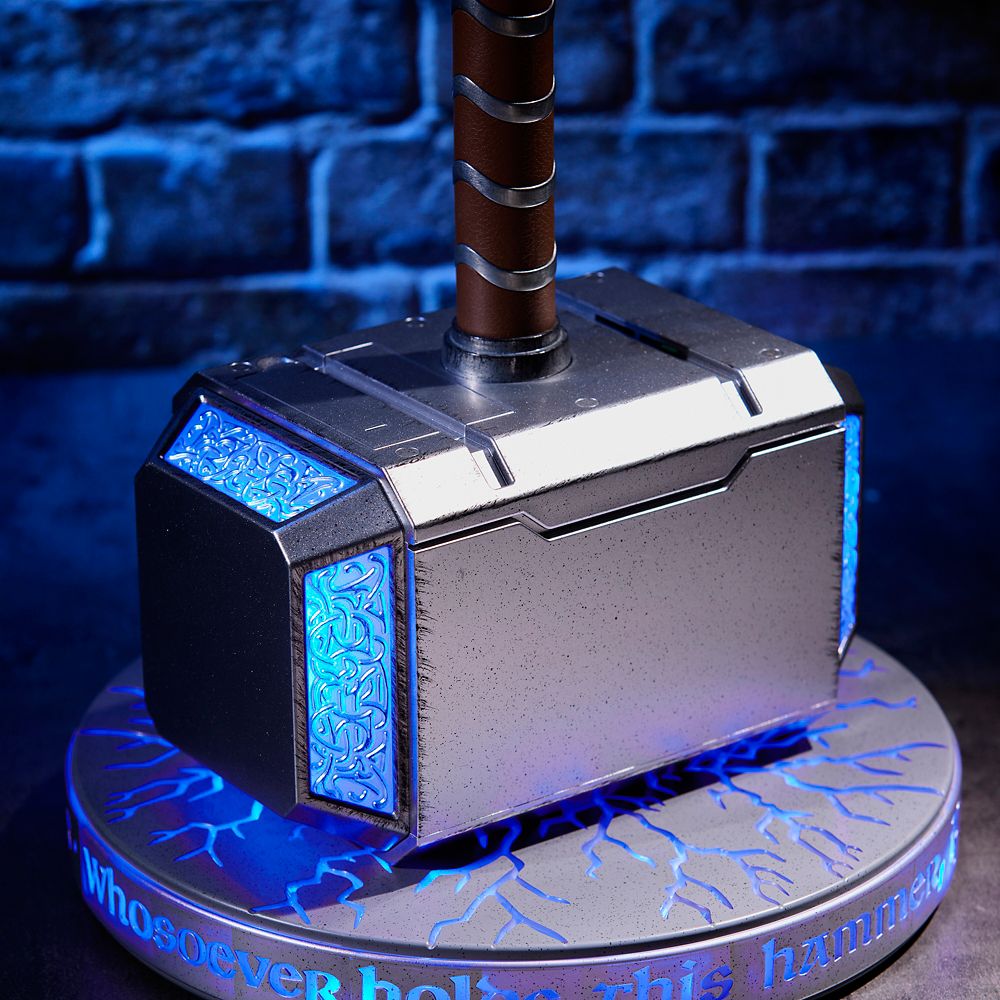 Thor Mj&ouml;lnir Hammer with Lights and Sound Effects &ndash; Marvel Vault