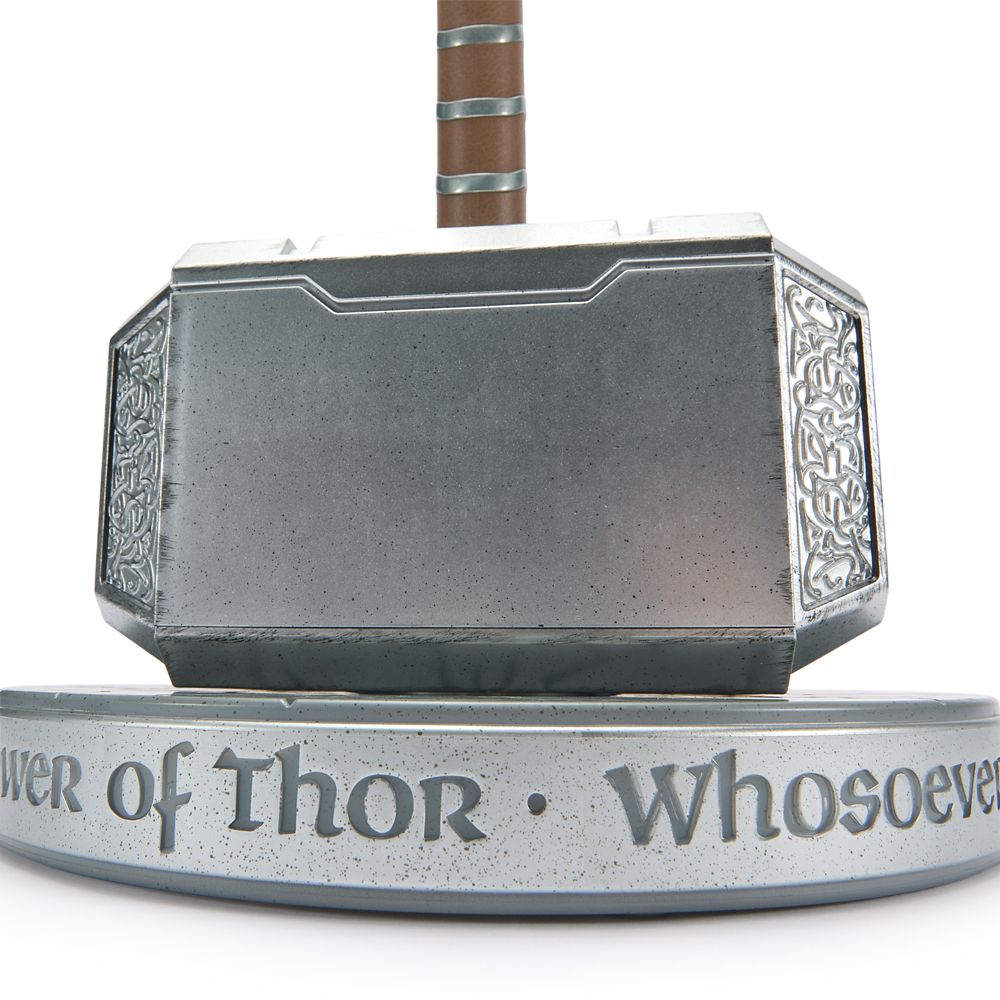 Thor Mj&ouml;lnir Hammer with Lights and Sound Effects &ndash; Marvel Vault