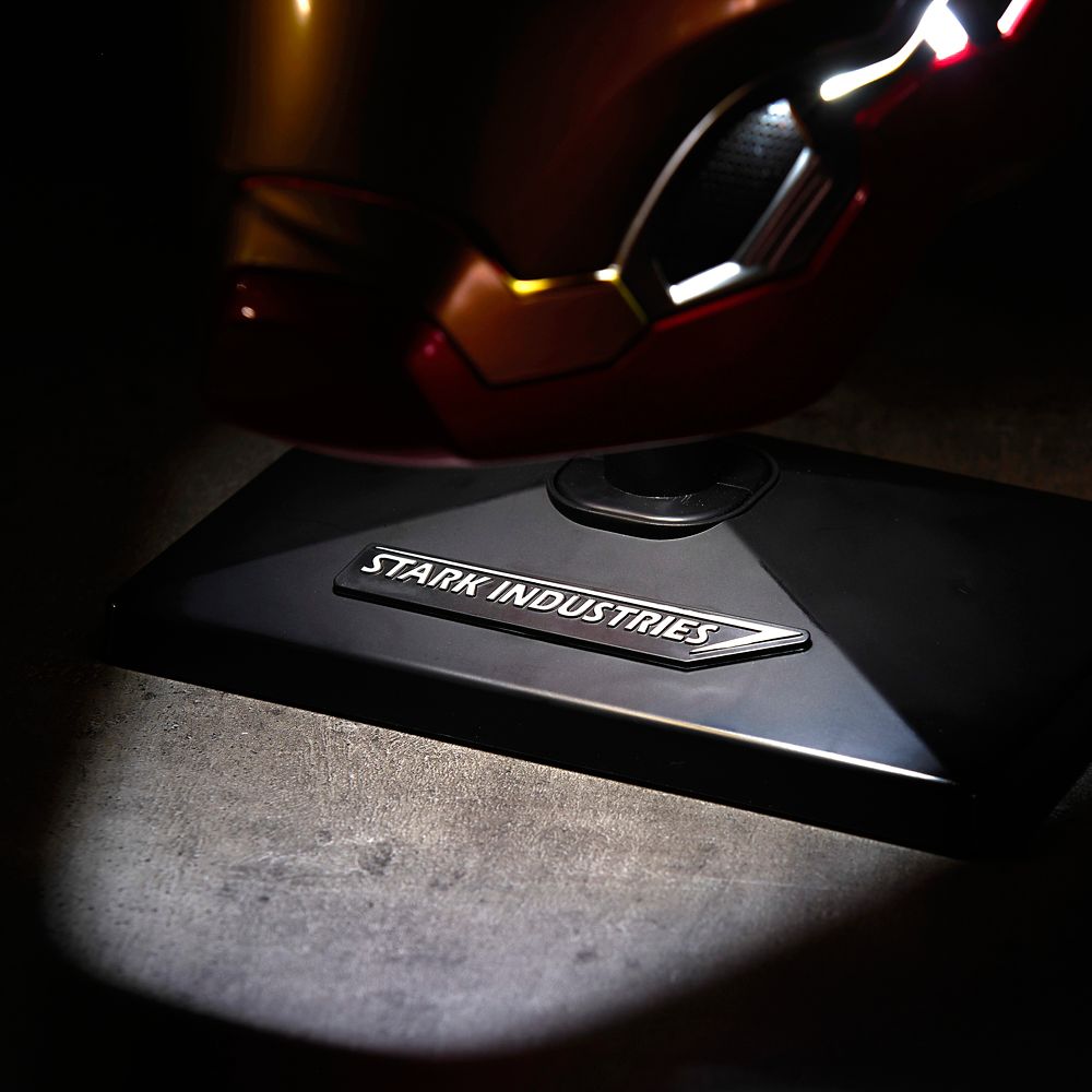 Iron Man LXXX Electronic Helmet with Light and Sound Effects &ndash; Marvel Vault