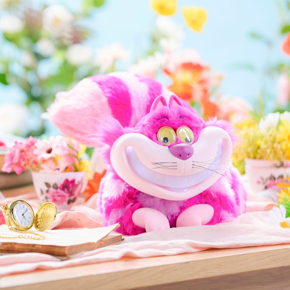 Cheshire Cat Sound and Motion Interactive Figure &ndash; Alice in Wonderland 75th Anniversary &ndash; D23: The Ultimate Disney Fan Event