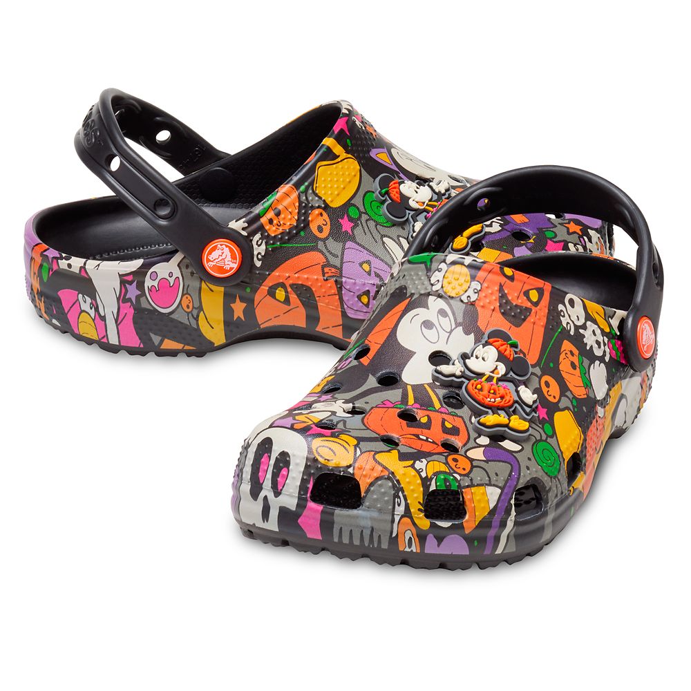 Halloween online 2022 Disney Crocs M(7) W(9)