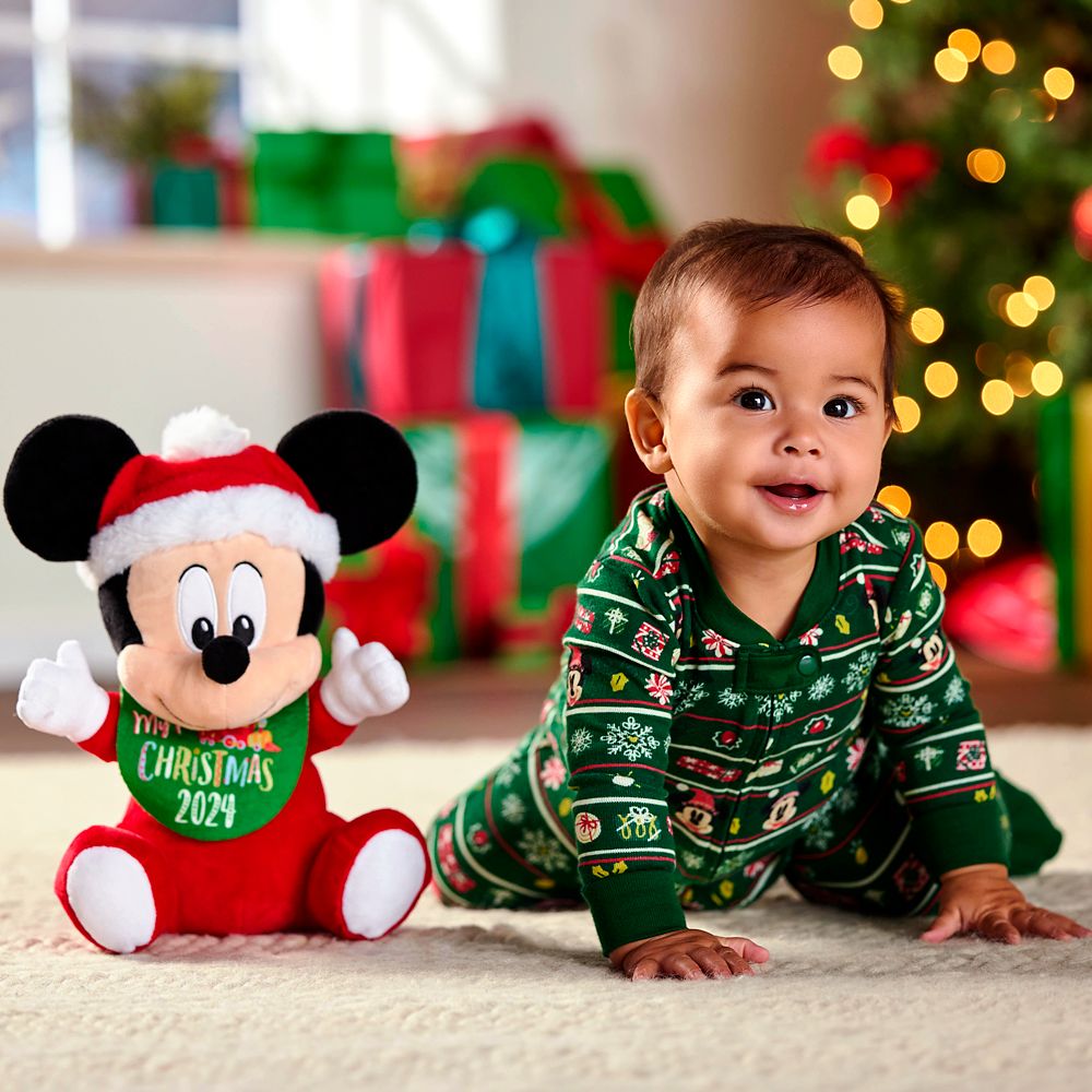 Mickey and Minnie Mouse Holiday Family Matching Stretchie Sleeper for Baby &ndash; Knit