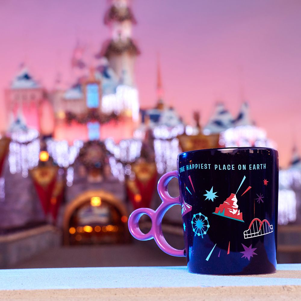 Mickey Mouse and Friends Mug &ndash; Disneyland 2026