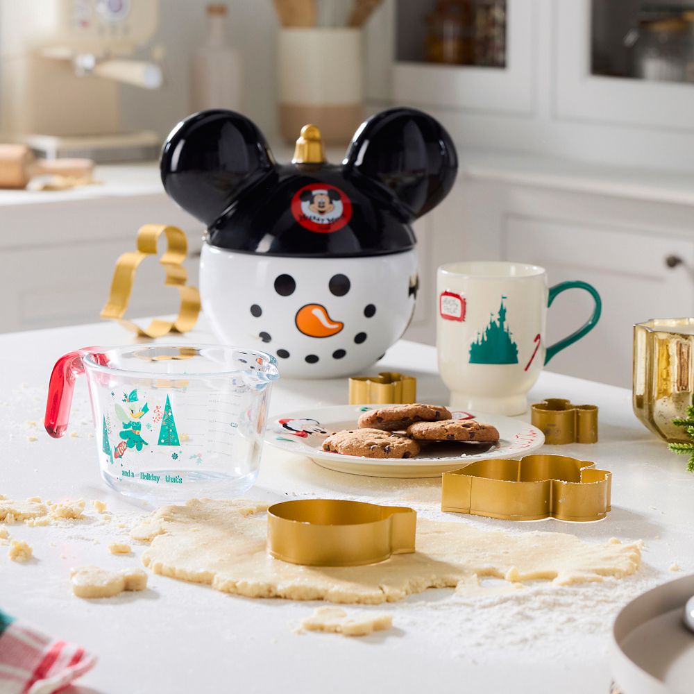Daisy Duck Holiday Measuring Cup