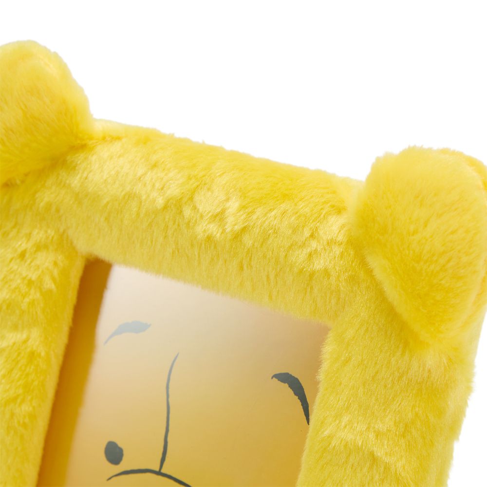 Winnie the Pooh Fuzzy Photo Frame &ndash; 4'' x 6''