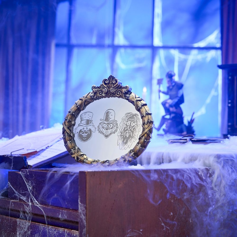Hitchhiking Ghosts Mirror &ndash; The Haunted Mansion